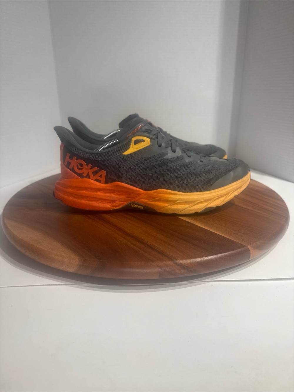 Hoka One One Speedgoat 5 Shoes Mens Size 9D Black Orange Trail 1123157 CFLM